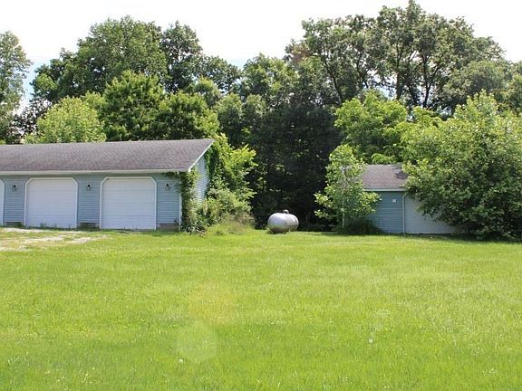 5th image of 9415 Greencastle Rd