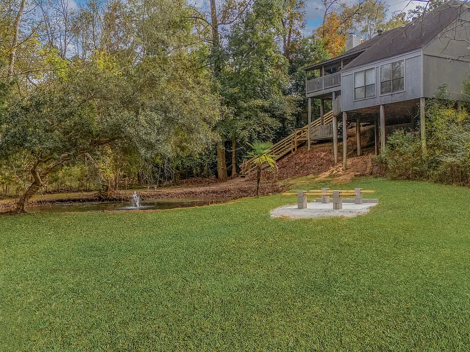 14 Creek Dr