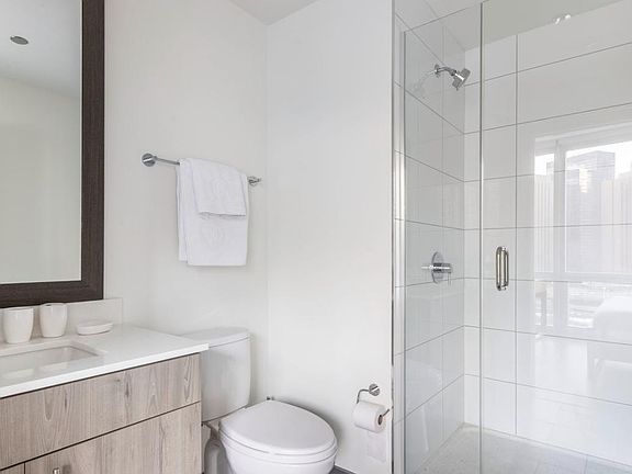 3rd image of 455 N Park Dr #806