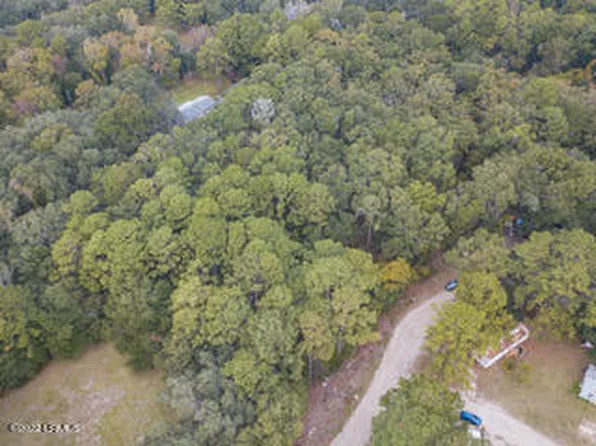 11 Sandy Ln, Beaufort, SC 29907