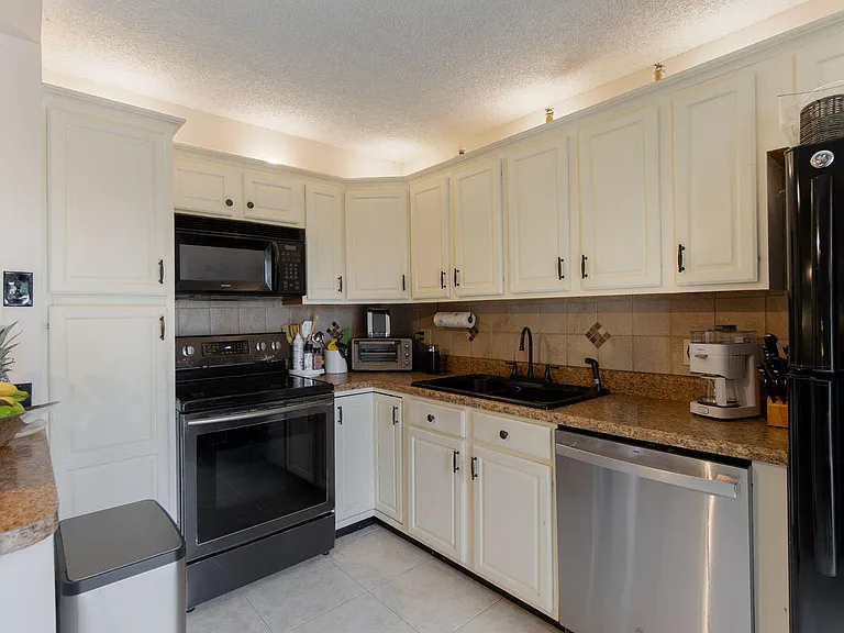 393 Lake Arbor Dr — Photo 13
