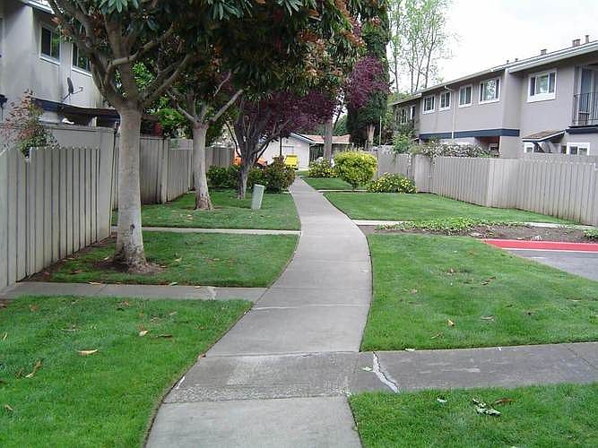1st image of 4720 Strawberry Ln
