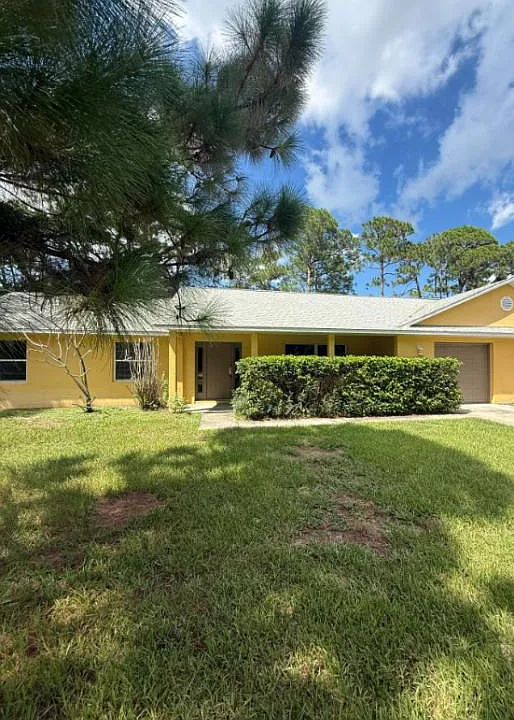 5525 Wendy Lee Dr