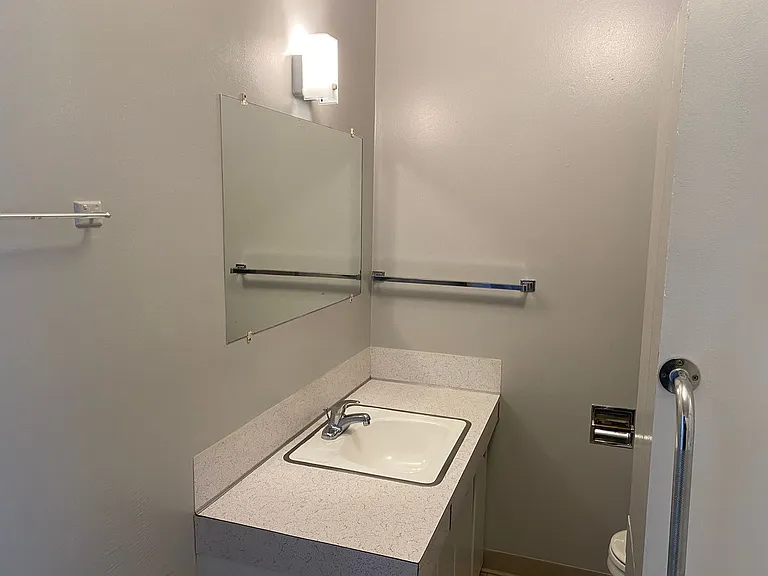 815 3rd St SW — Photo 9