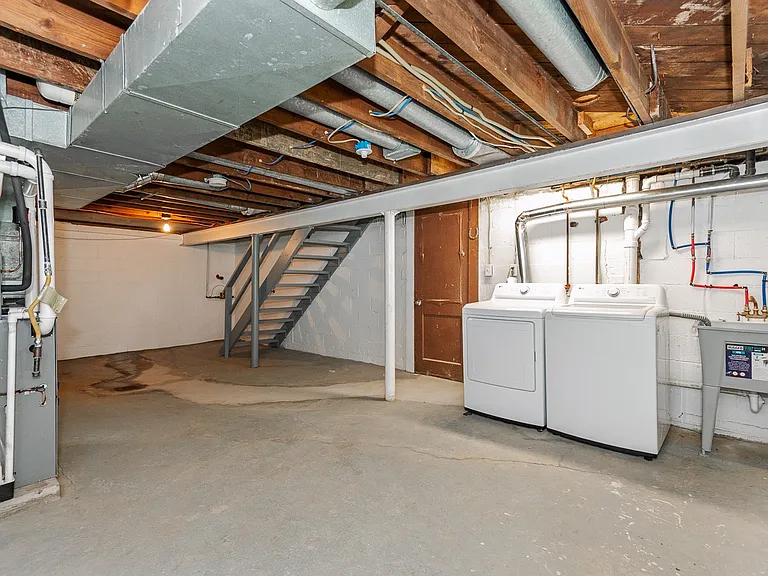626 Ridgemont Dr — Photo 11