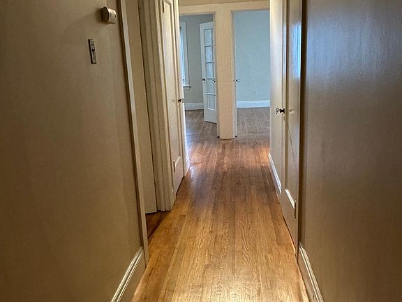 3rd image of 895 24th Ave APT 1