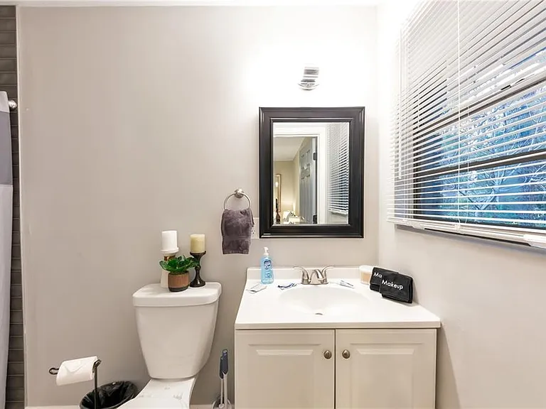 3390 Creek Valley Dr SE — Photo 13