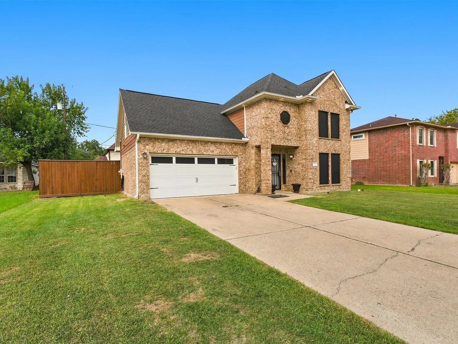 3 bed, 2.5 bath, 1612 sqft, $2,000 — Photo 3