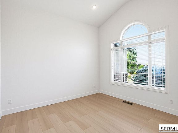 5th image of 6192 E Pheasant Dr