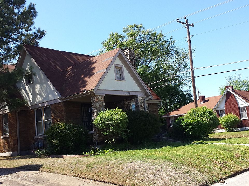 2nd image of 855 N Willett St
