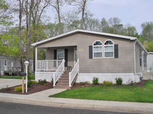 71 Robin Pl, Freehold, NJ 07728