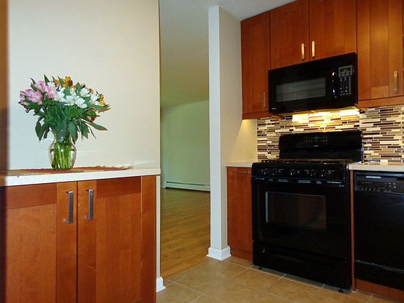3rd image of 1131 Miller Ln APT 104