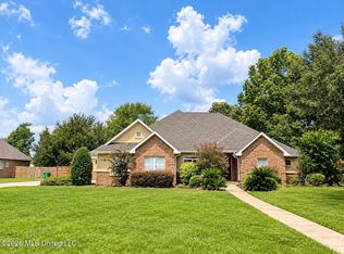 6208 Savanna Dr, Ocean Springs, MS 39564