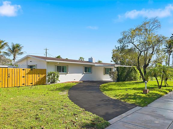 4th image of 8501 SW 128th St