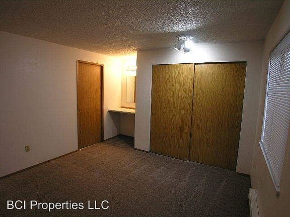 4th image of 105 E 96th St APT B