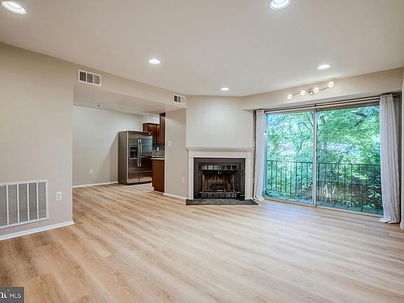 5th image of 7717 Inversham Dr APT 116