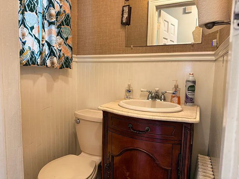137 Warren St — Photo 7