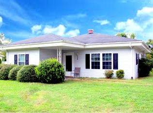 408 Elcinoca Dr, Elizabeth City, NC 27909