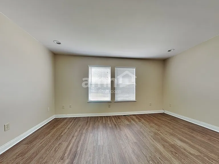 1811 Sumpter Ct — Photo 7