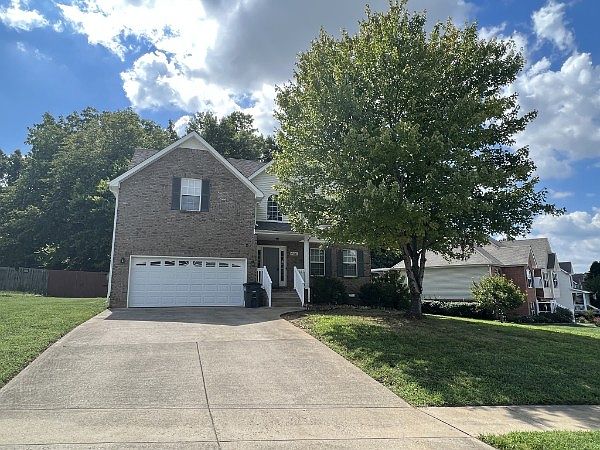 1st image of 450 Winding Bluff Way