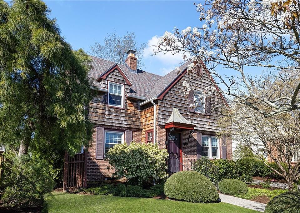 1st image of 135 Canonchet Ave