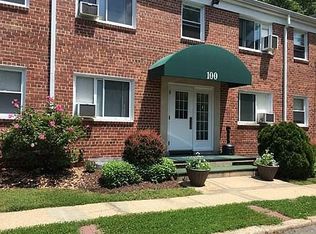 100 E Argyle St APT 10, Rockville, MD 20850