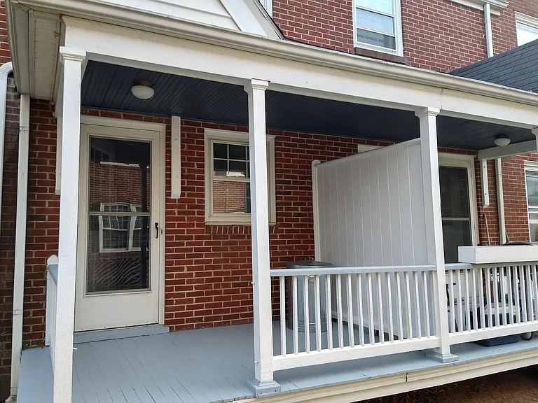 436 Benson St — Photo 9
