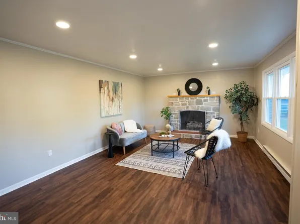 118 Sycamore Dr, Mount Holly Springs, PA 17065