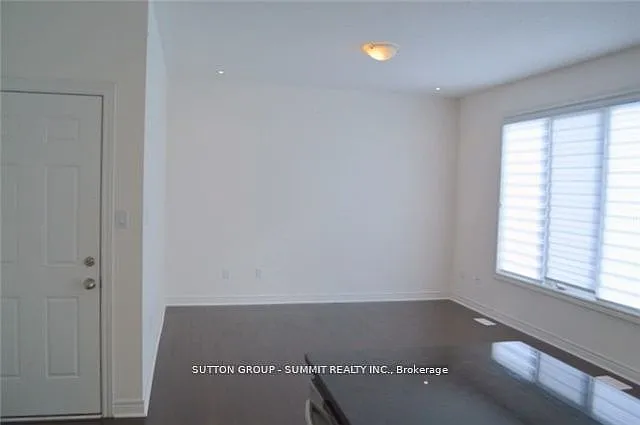 36 Denali Cres — Photo 6