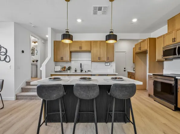 2079 Freya Walk, Sacramento, CA 95835