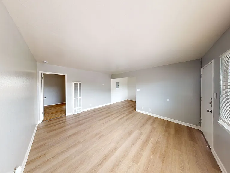 2320 Buena Vista Ave — Photo 1