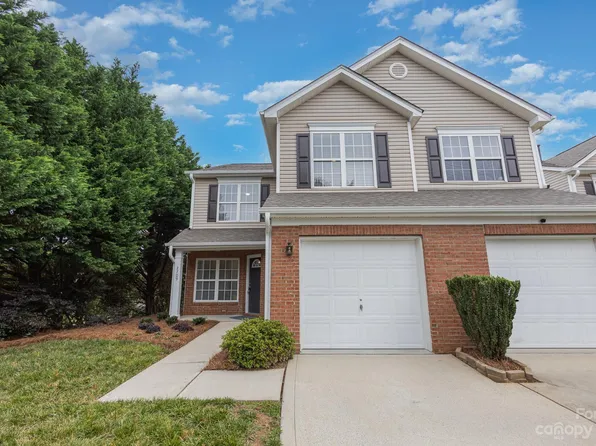 2709 Mill Valley Ct, Matthews, NC 28105