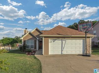 1179 King Arthur Ct, Alabaster, AL 35007