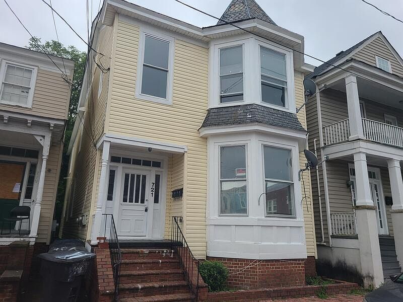 1st image of 721 Dinwiddie St #1