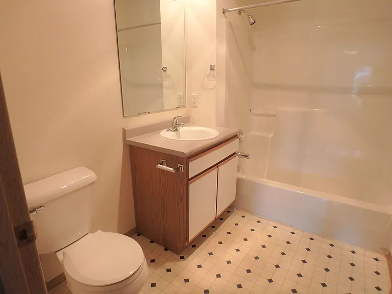 1 bed 1 bath 1 bed 1 bath