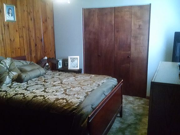 4th image of 3788-3790 Mt. Royal Blvd.