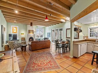 1060 Calle Carmilita, Santa Fe, NM 87505