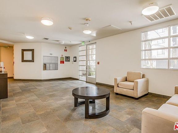5th image of 2864 Sunset Pl APT 205