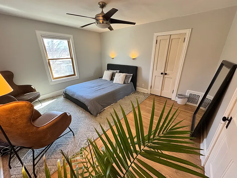 217 N F St — Photo 2