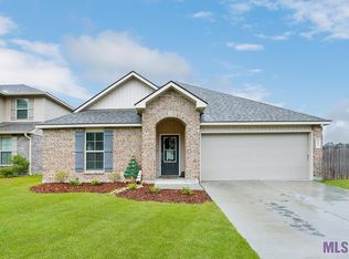 8357 Fairlane Dr, Denham Springs, LA 70726