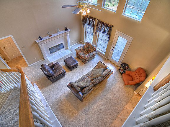 3rd image of 3112 McBee Dr