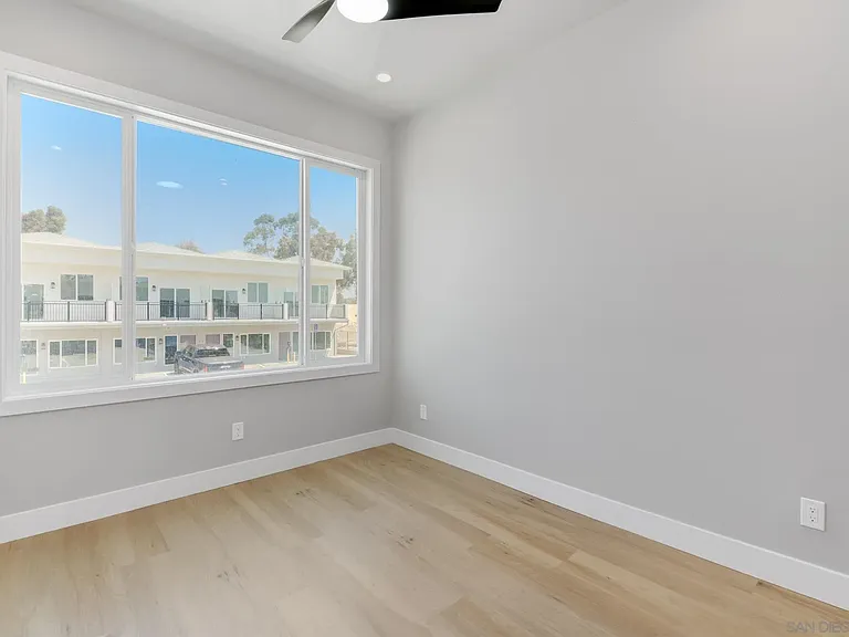 5434 Church Ave — Photo 15