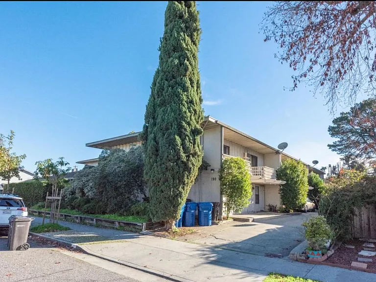 190 Adler Ave — Photo 18