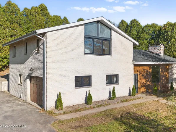 111 Leslie Ln, Hughestown, PA 18640