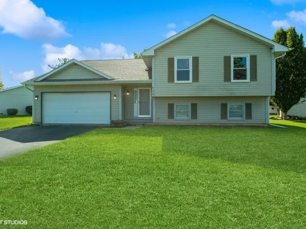 136 Lamplighter Loop SE, Poplar Grove, IL 61065