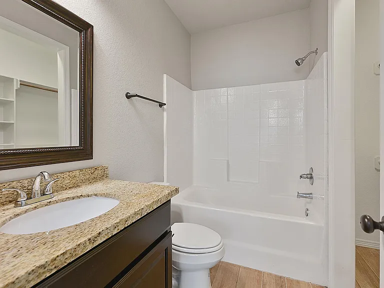 401 Ash St #B — Photo 22