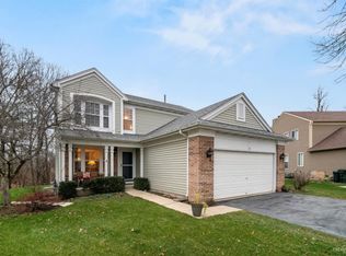 23 Ashton Ct, South Elgin, IL 60177