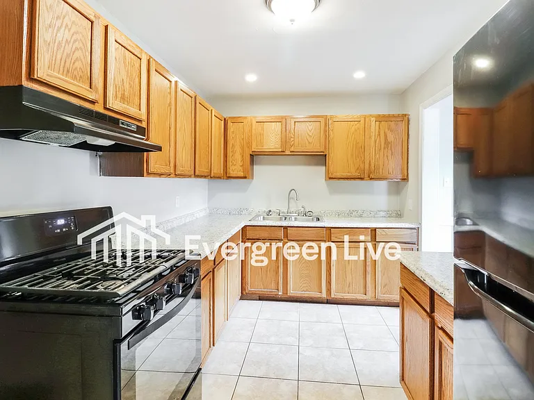 521 Weaver Cir — Photo 7