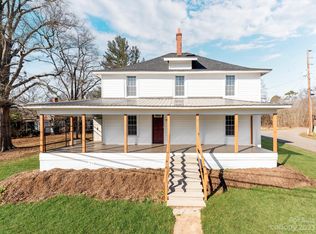 2809 Harris Henrietta Rd, Mooresboro, NC 28114