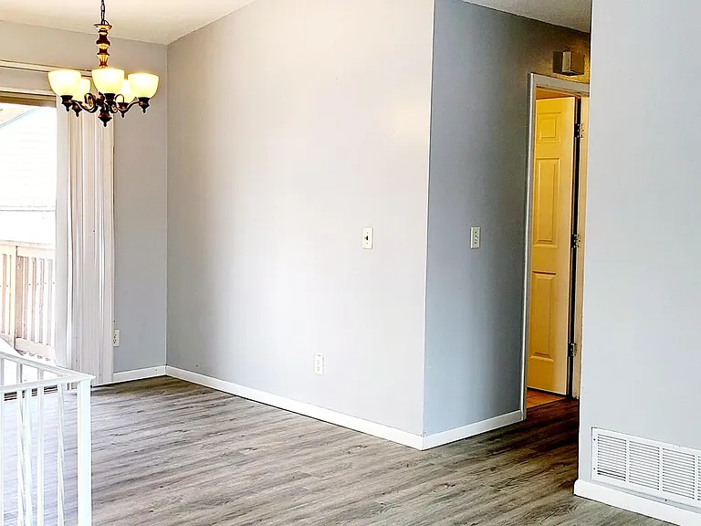 4924 Hanover Rd — Photo 6
